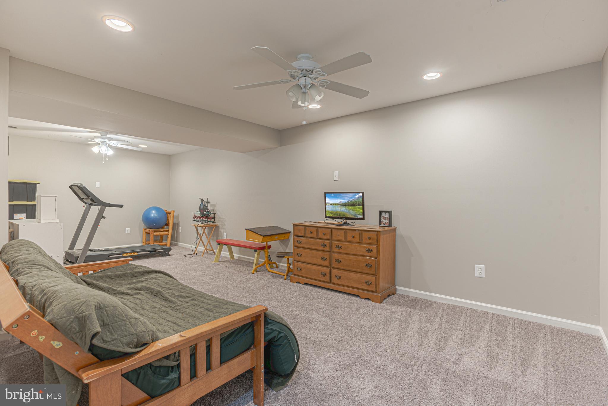 WELLINGTON/CLOVERHILL - Residential