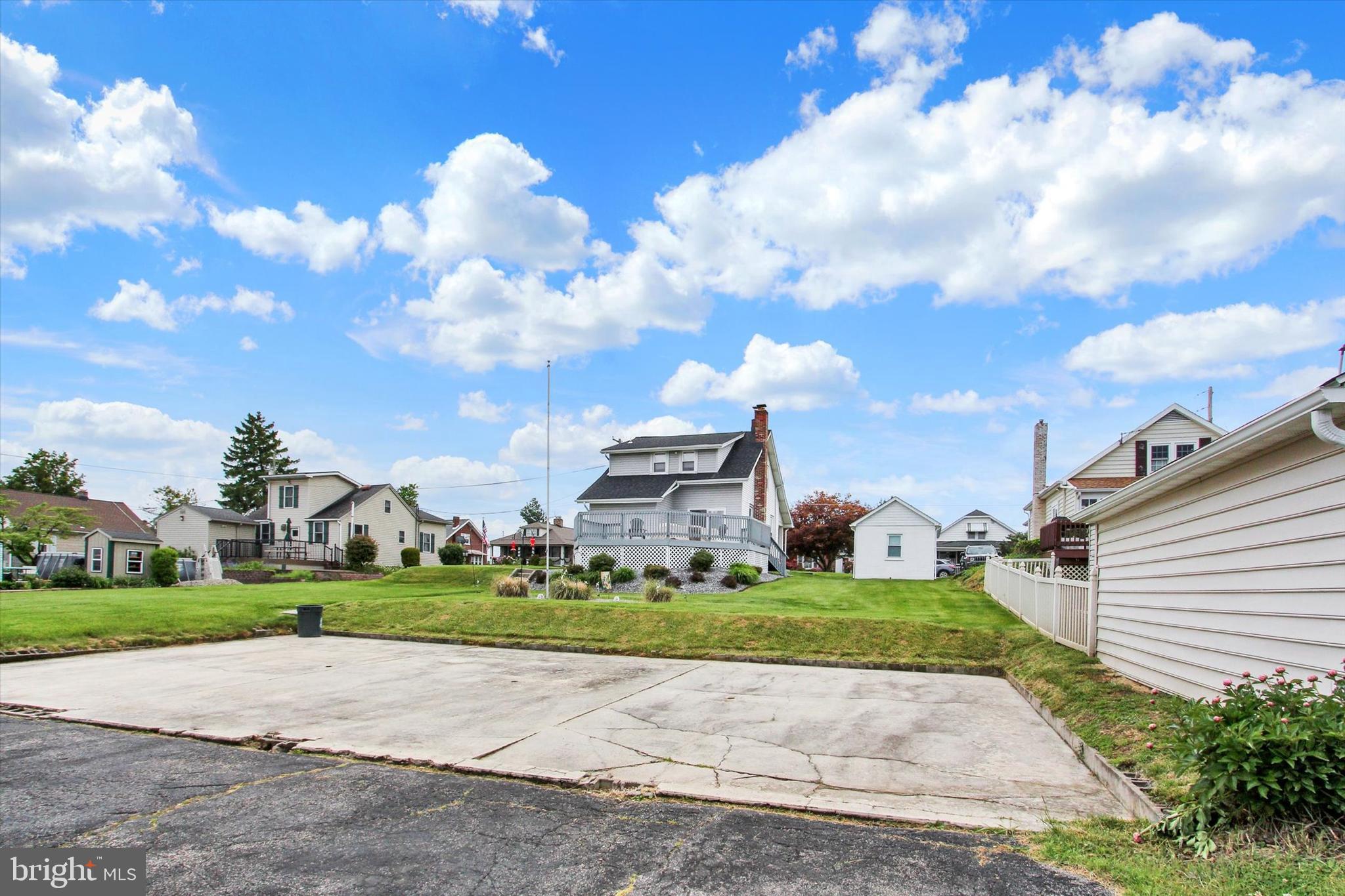 SPRING GROVE - Residential