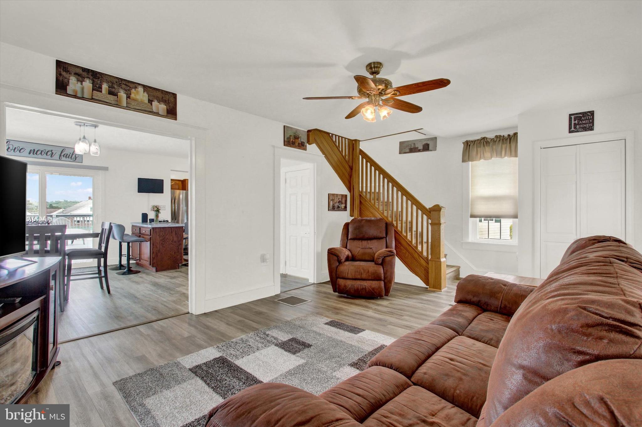 SPRING GROVE - Residential