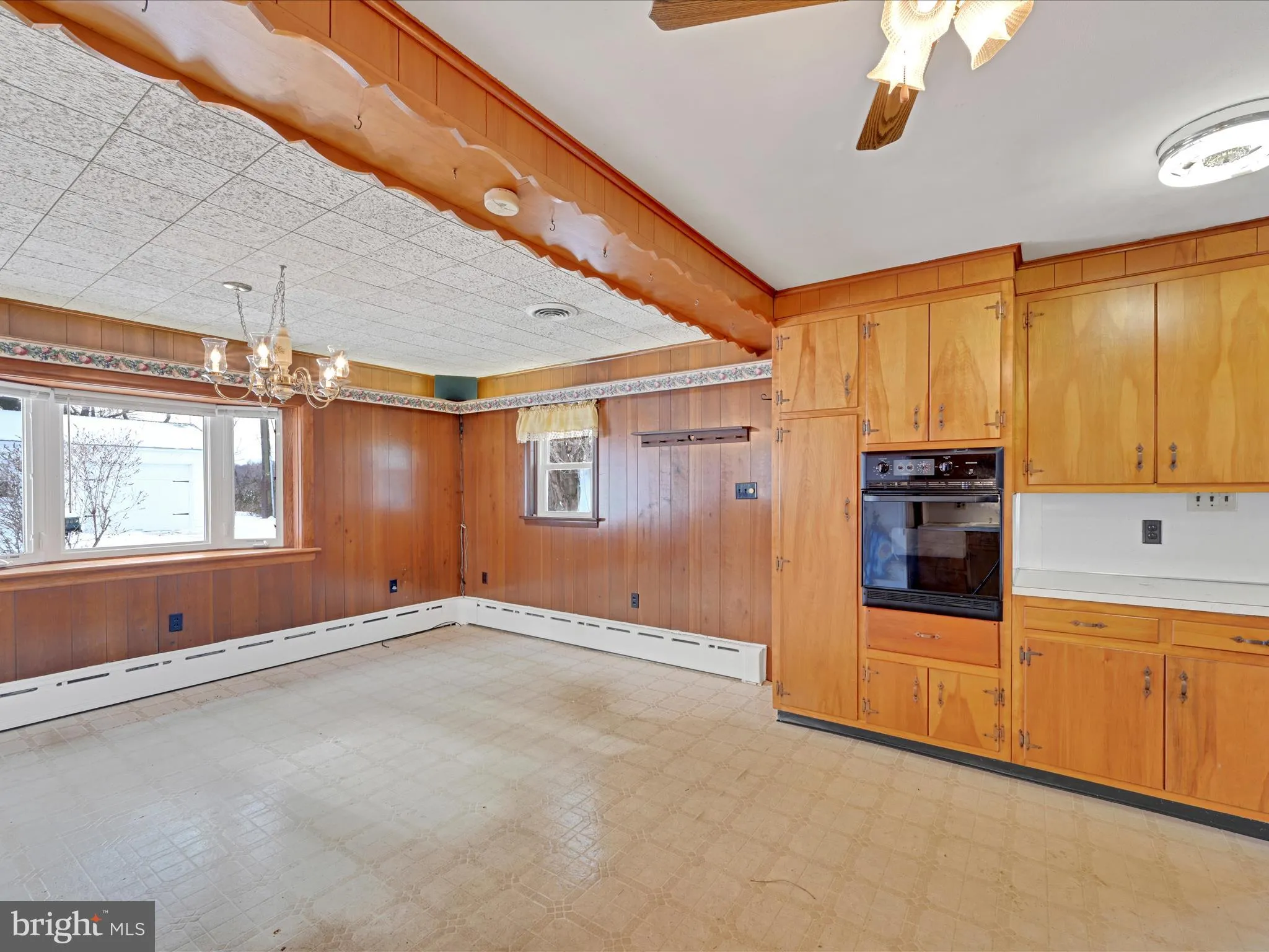 Willow Street, Pennsylvania 17584, United States, 3 Bedrooms Bedrooms, ,1 BathroomBathrooms,Residential,Pending,15643