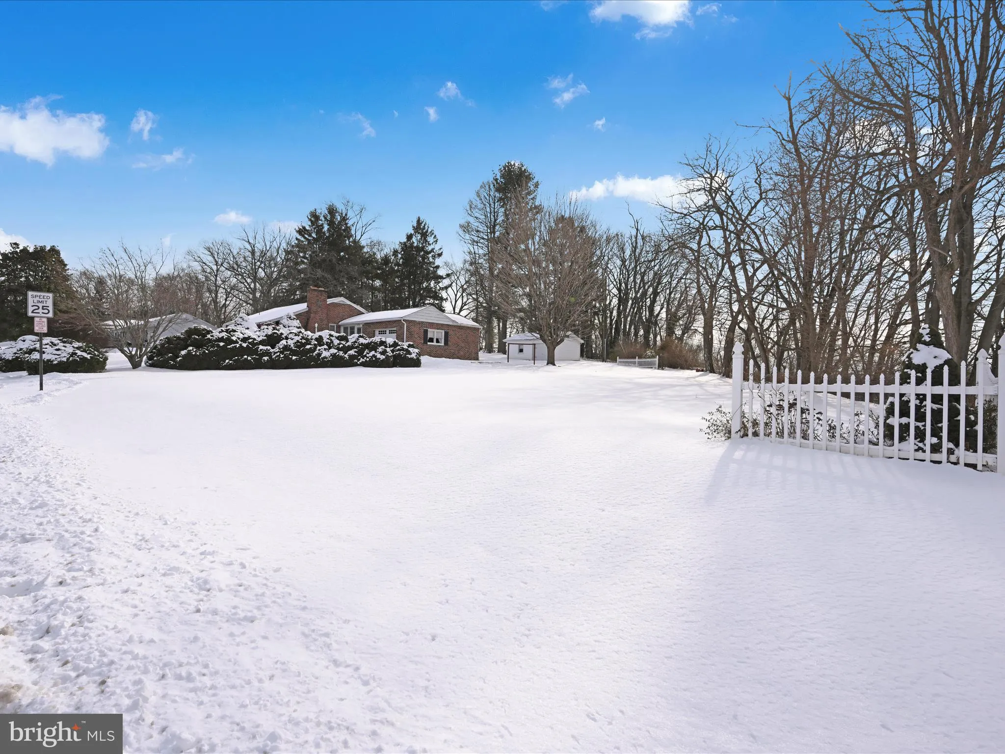 Willow Street, Pennsylvania 17584, United States, 3 Bedrooms Bedrooms, ,1 BathroomBathrooms,Residential,Pending,15643