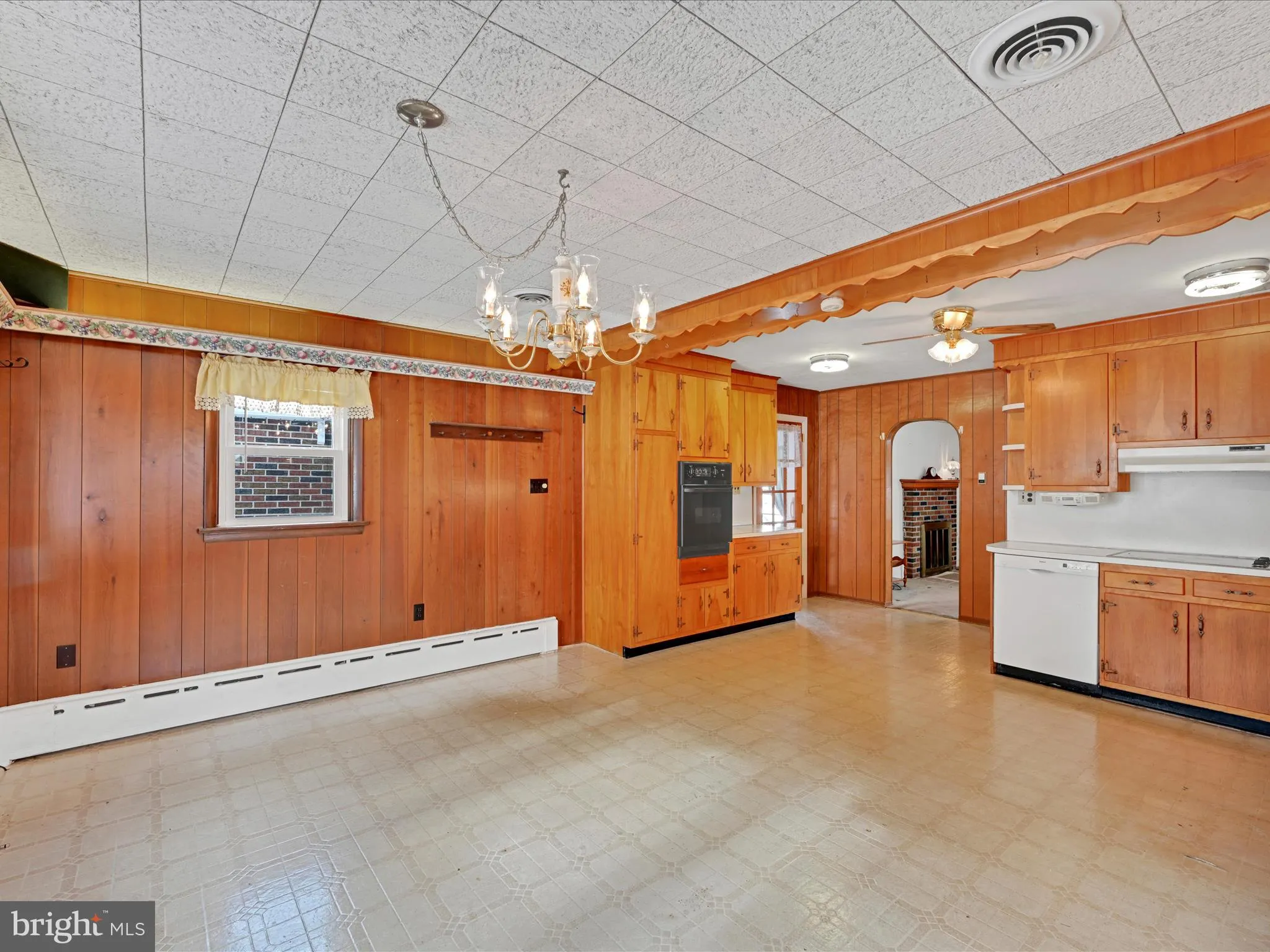 Willow Street, Pennsylvania 17584, United States, 3 Bedrooms Bedrooms, ,1 BathroomBathrooms,Residential,Pending,15643