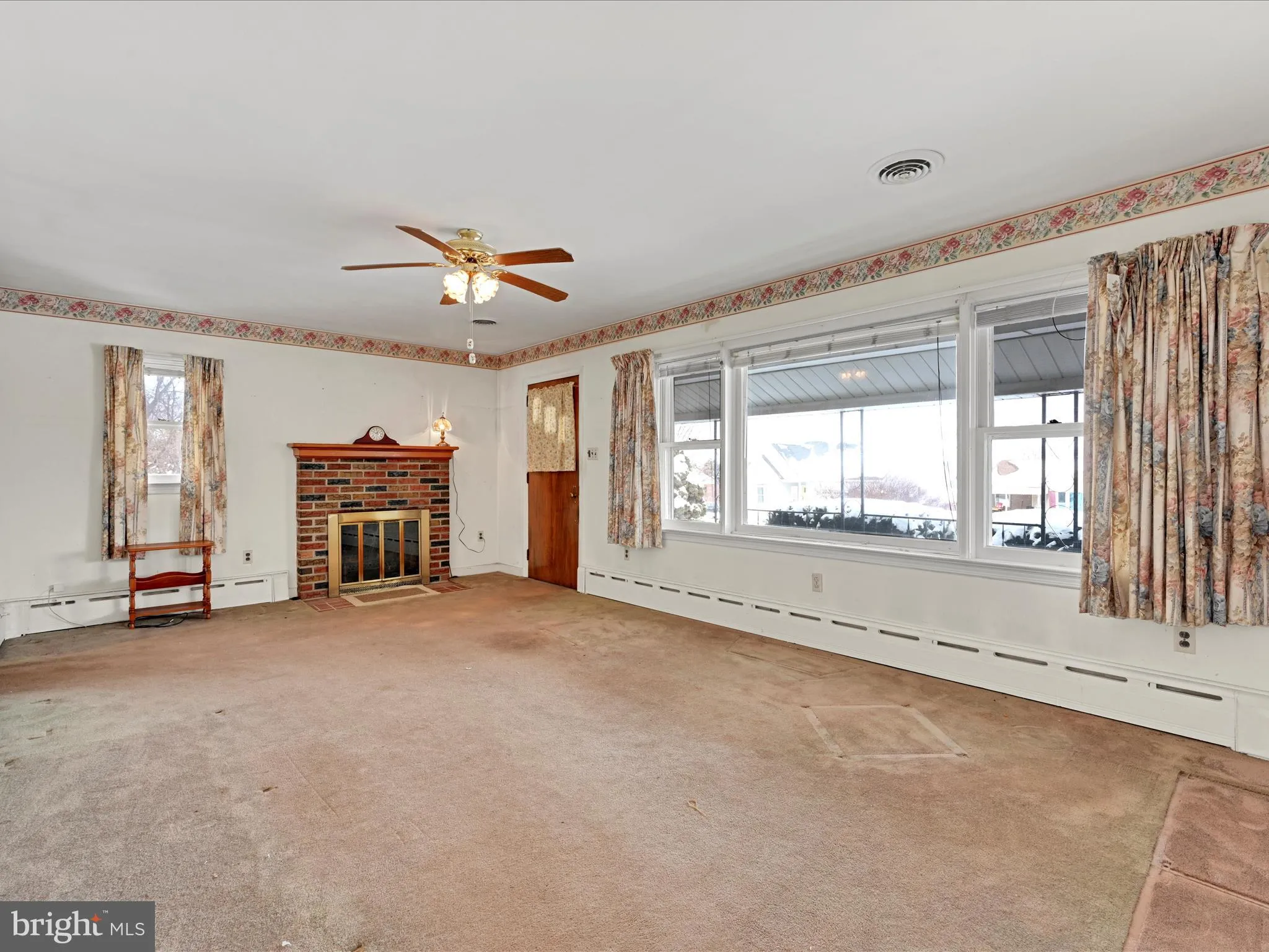 Willow Street, Pennsylvania 17584, United States, 3 Bedrooms Bedrooms, ,1 BathroomBathrooms,Residential,Pending,15643