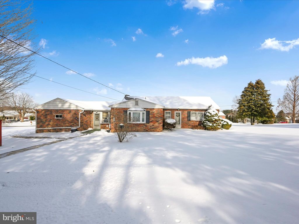 Photo of 22 E Boehms Road, WILLOW STREET, PA 17584 (MLS # PALA2062618)