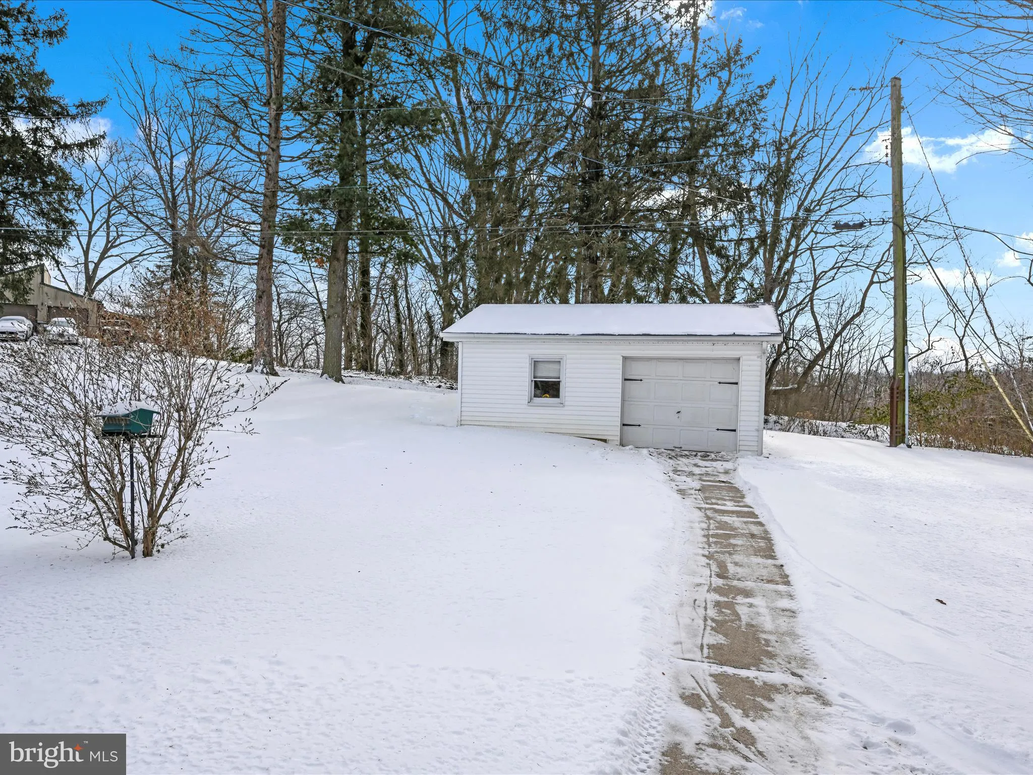 Willow Street, Pennsylvania 17584, United States, 3 Bedrooms Bedrooms, ,1 BathroomBathrooms,Residential,Pending,15643