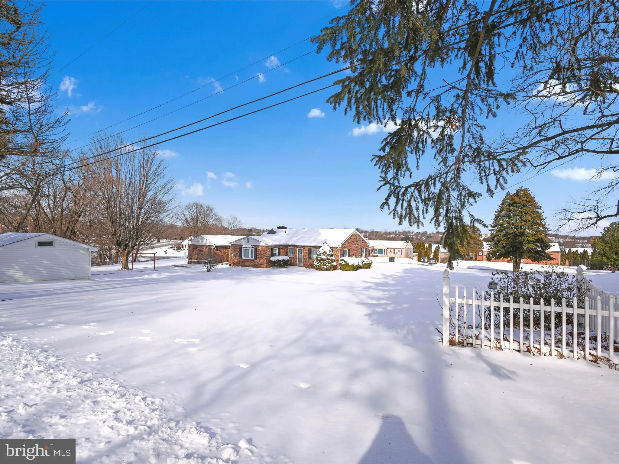 Willow Street, Pennsylvania 17584, United States, 3 Bedrooms Bedrooms, ,1 BathroomBathrooms,Residential,Pending,15643