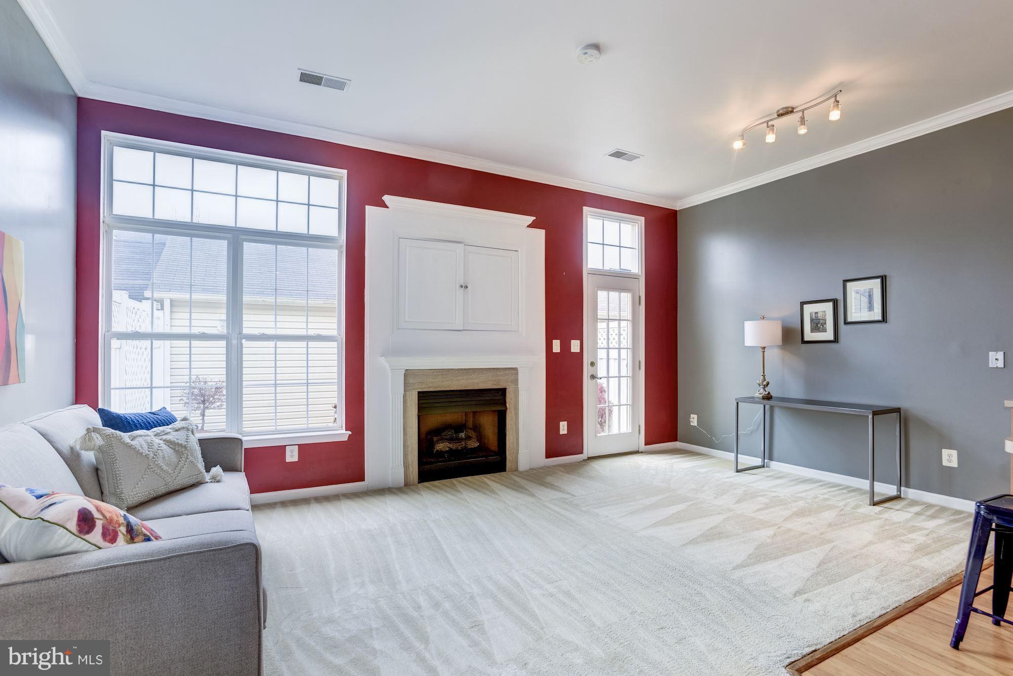 SOUTH RIDING - Residential