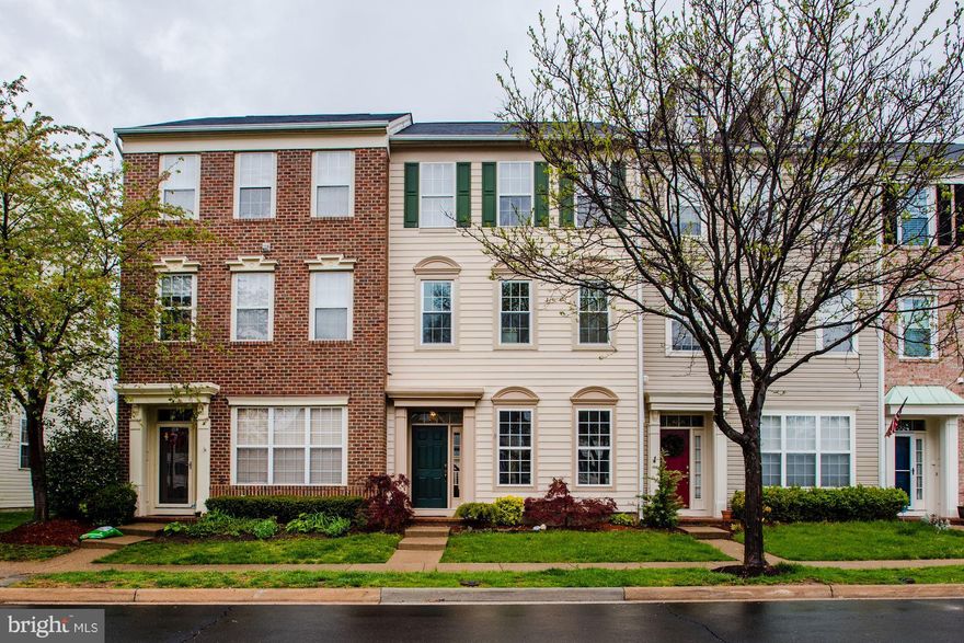 Lovely 3 bed/2.5 bath town home in South Riding! New carpet top two levels and dining room.  SS kitchen appliances. Open kitchen/family room with island seating.  Master, loft/office, laundry on level 1.  2 bedrooms/ jack n jill bath and media/family room on 2nd.  Walk-in closets!  New windows on level 2.  Garage attic pull down stairway.  Home Warranty.  2 car garage and lovely private patio.