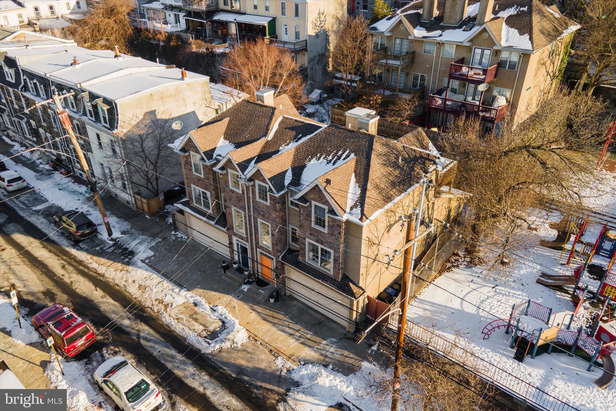 MANAYUNK - Residential Lease