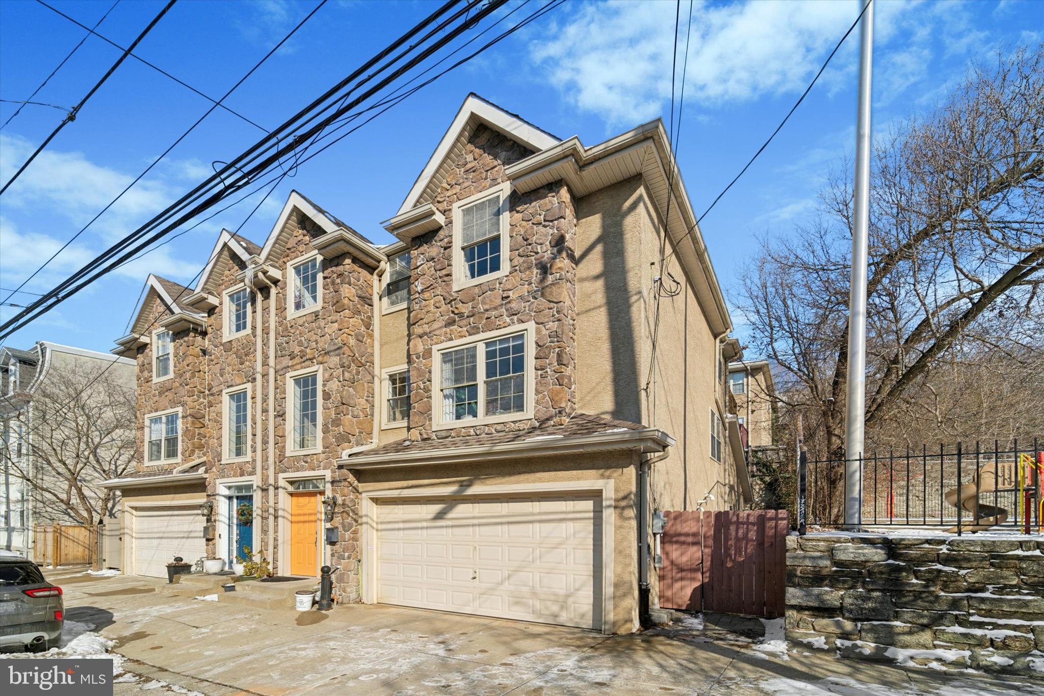 MANAYUNK - Residential Lease