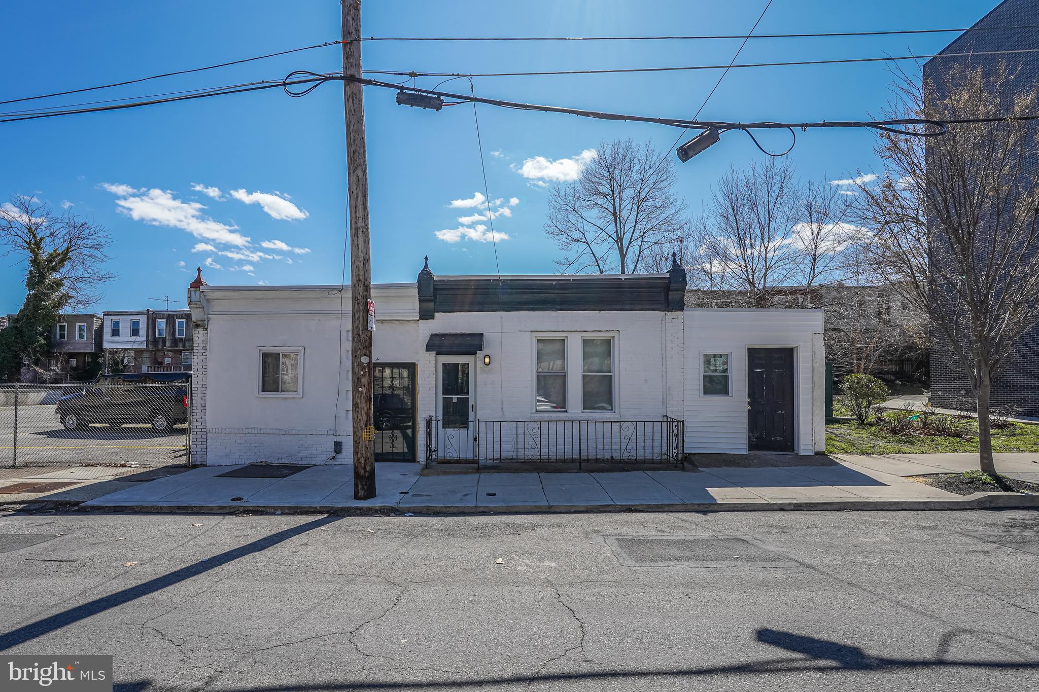 WEST OAK LANE - Residential