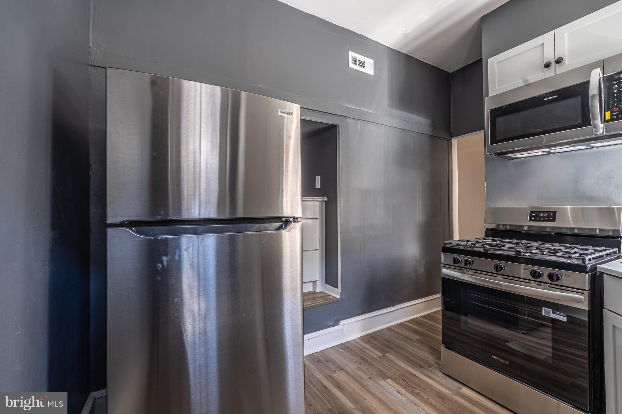 WEST OAK LANE - Residential