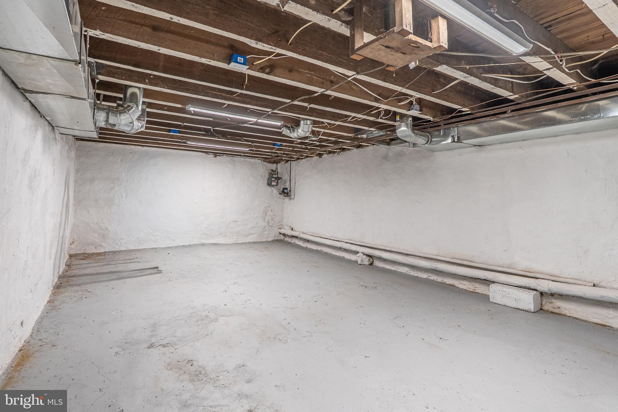 WEST OAK LANE - Residential