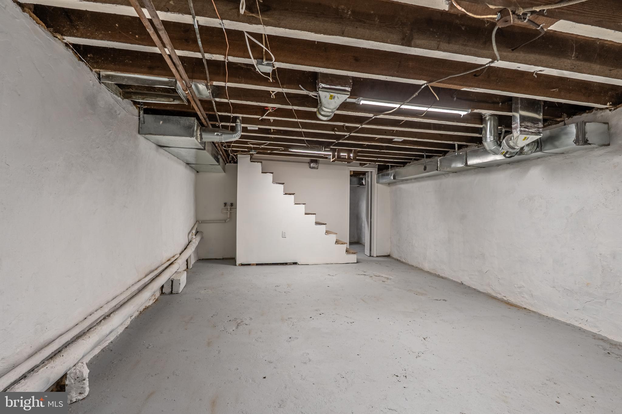 WEST OAK LANE - Residential