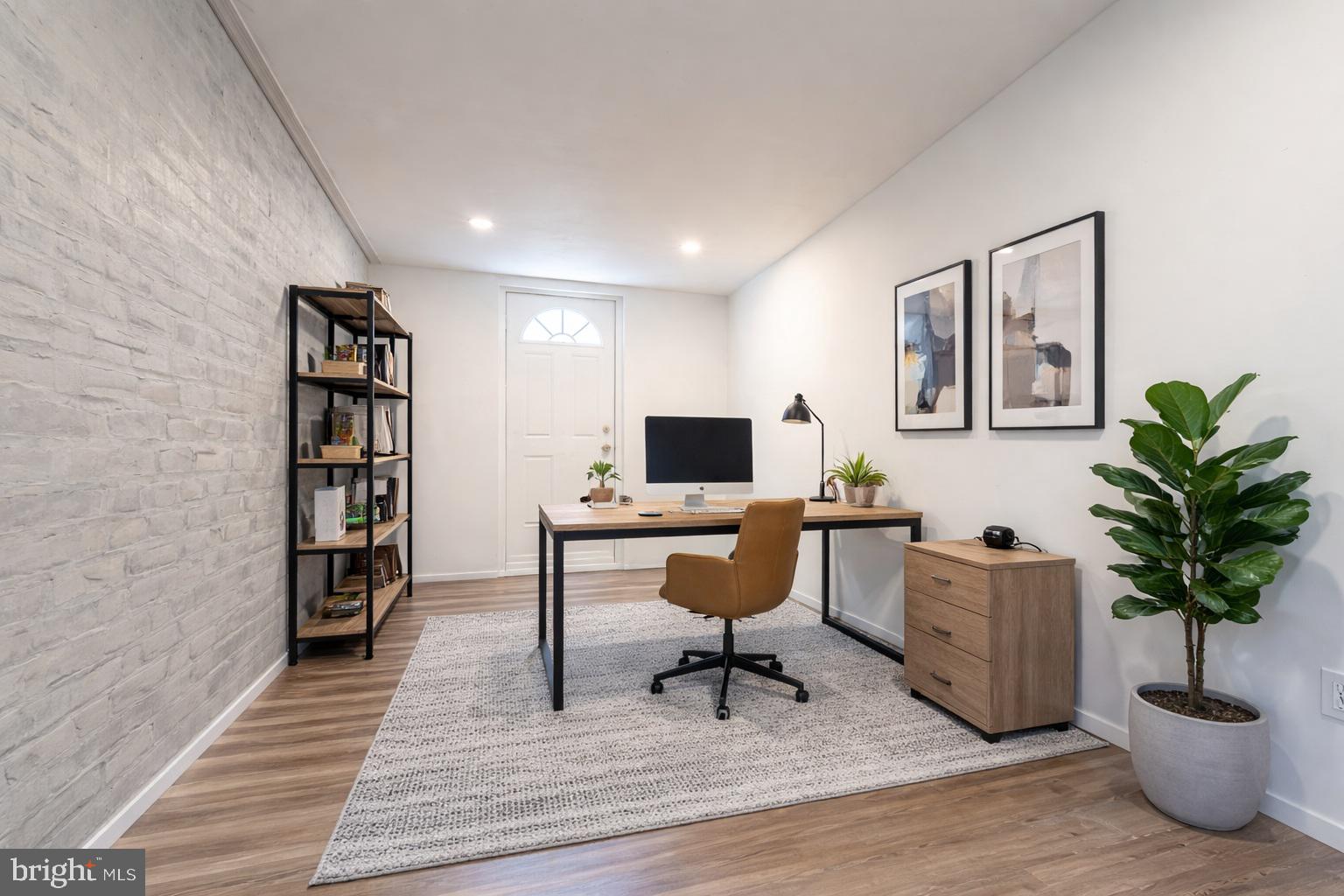 WEST OAK LANE - Residential