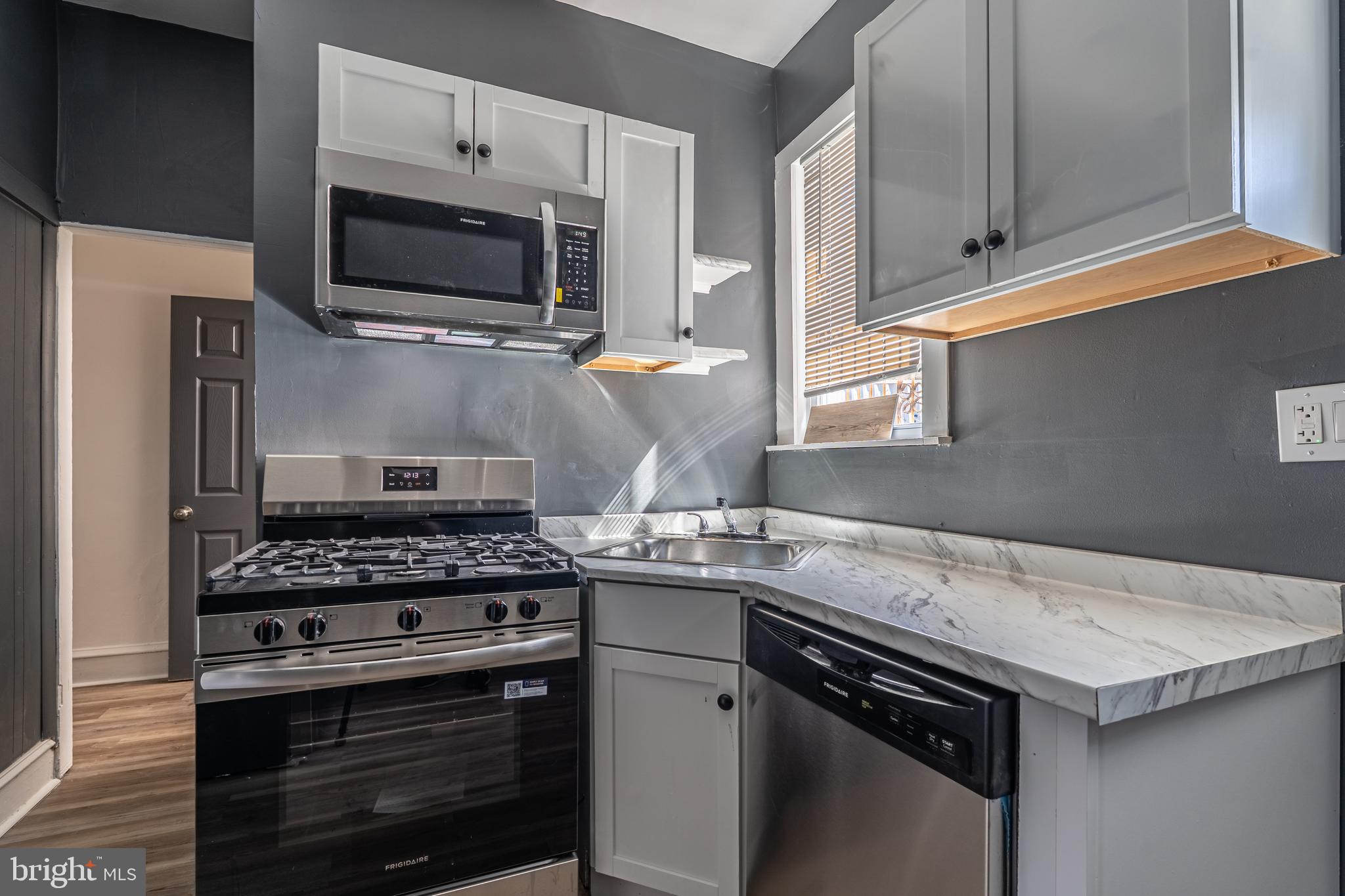 WEST OAK LANE - Residential