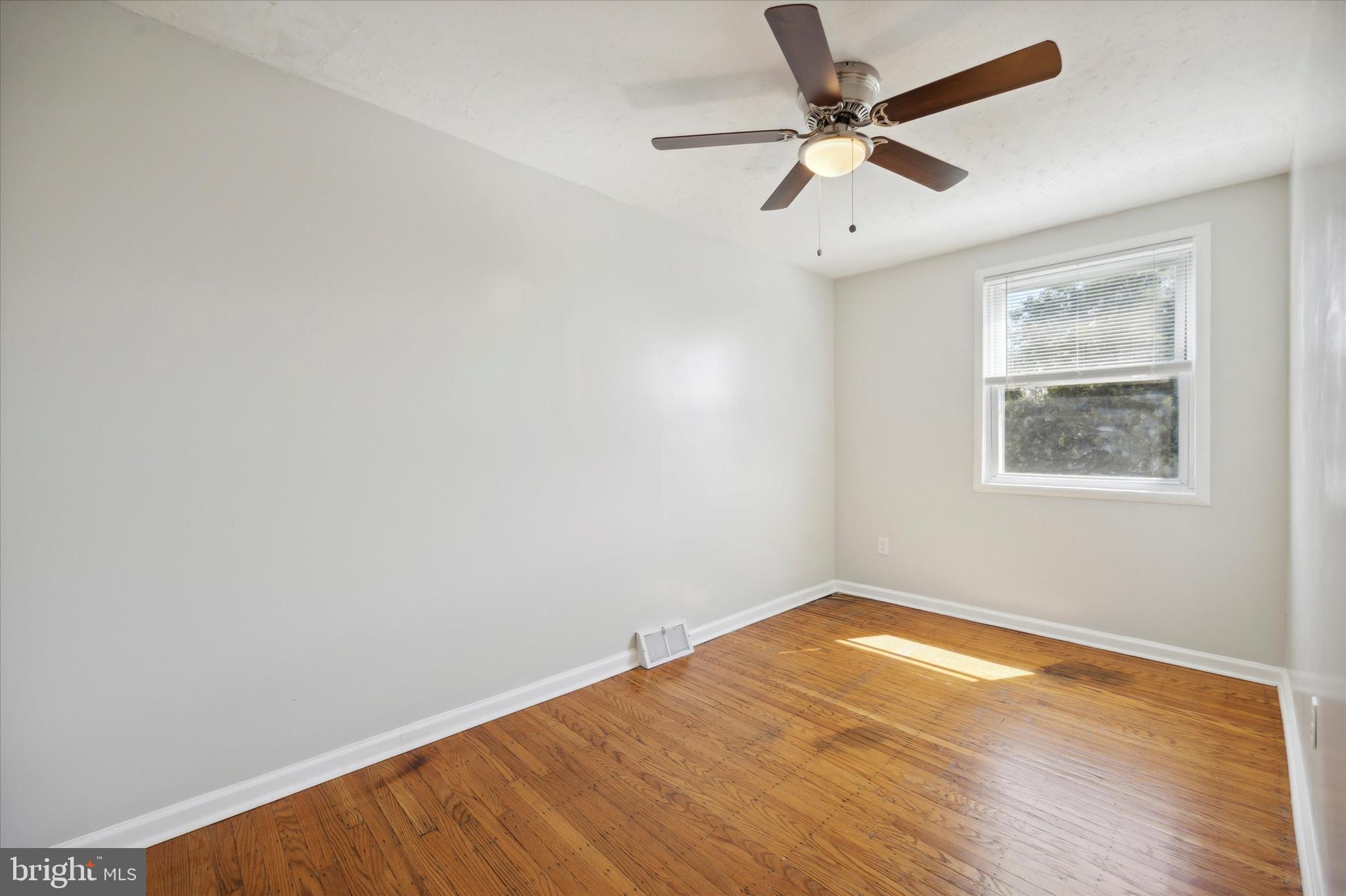 FERN ROCK - Residential Lease