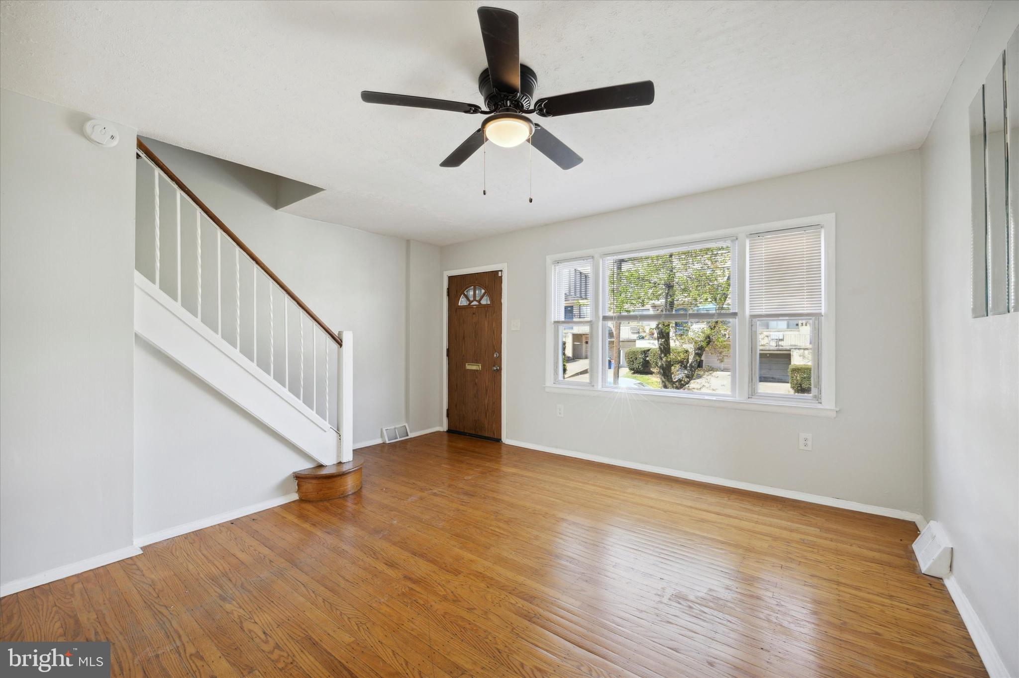 FERN ROCK - Residential Lease