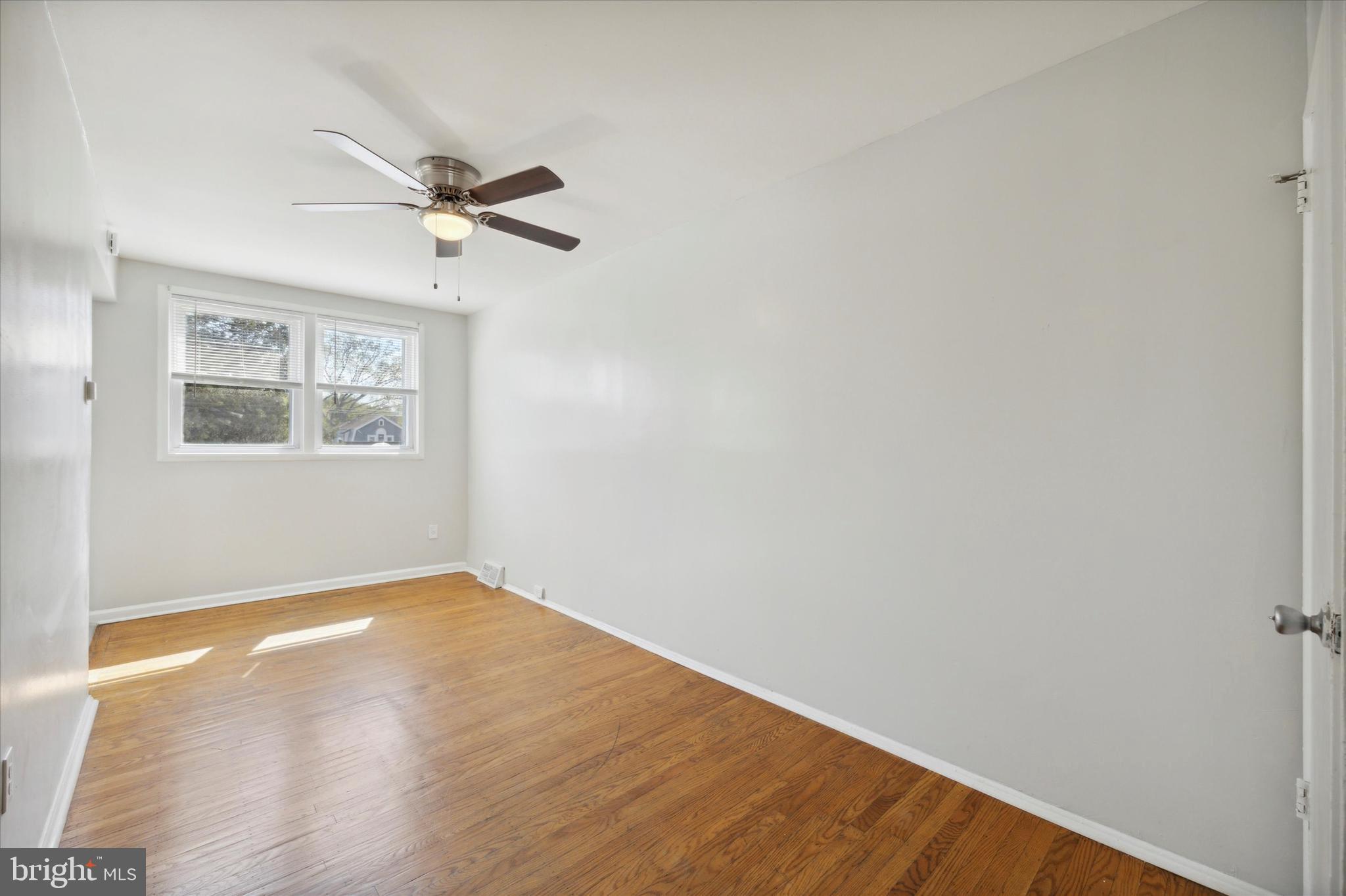 FERN ROCK - Residential Lease