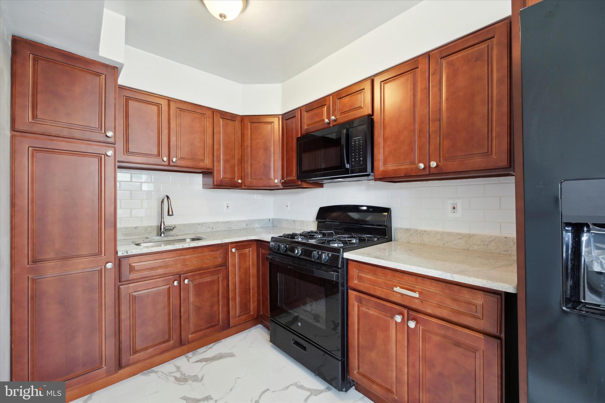 FERN ROCK - Residential Lease