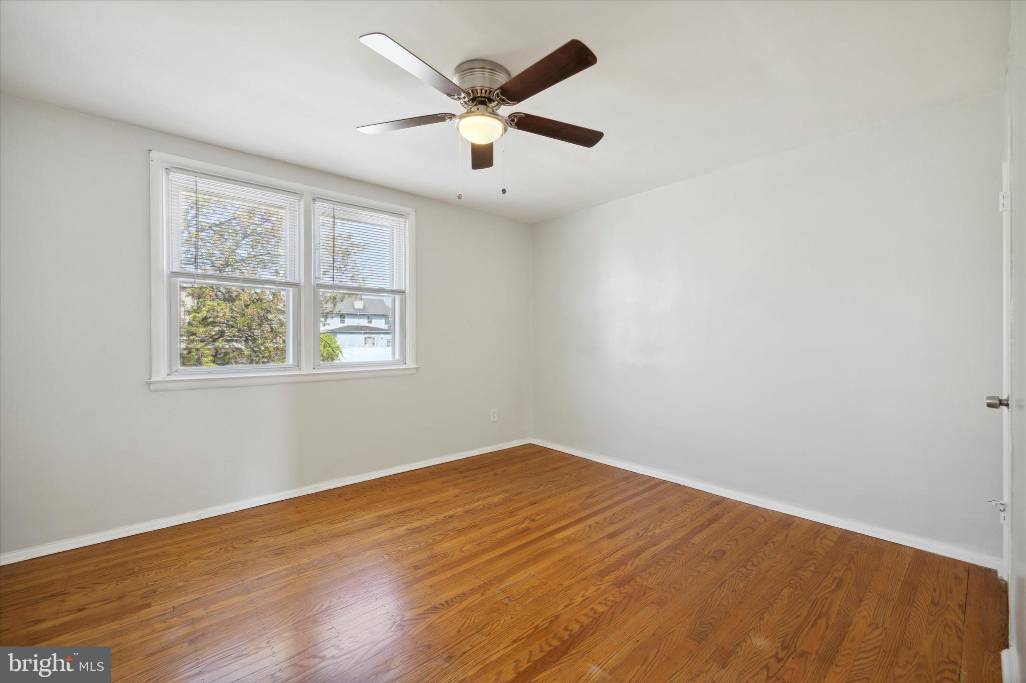 FERN ROCK - Residential Lease
