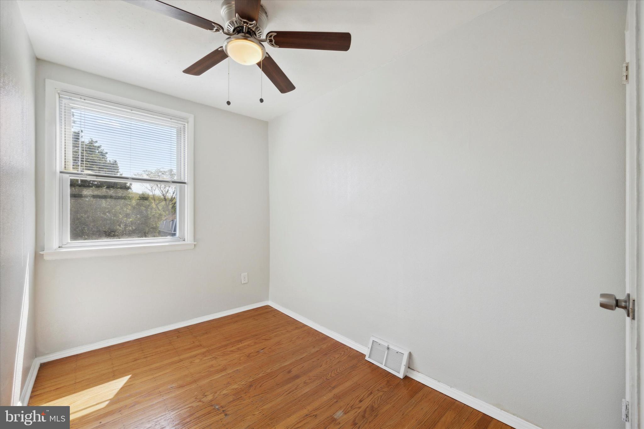 FERN ROCK - Residential Lease