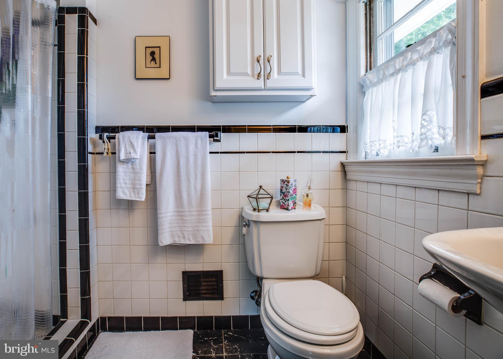 COLLEGE HEIGHTS - Residential