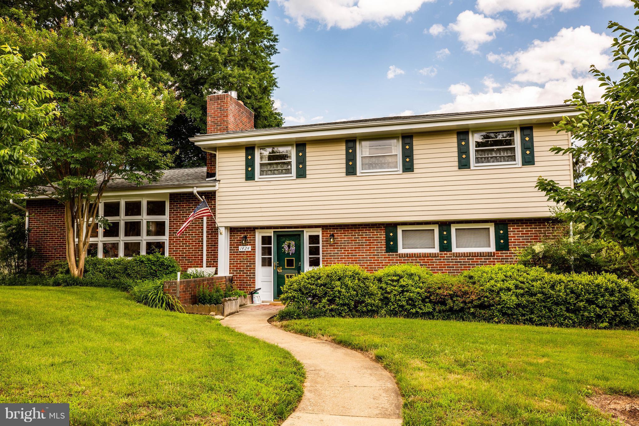 COLLEGE HEIGHTS - Residential