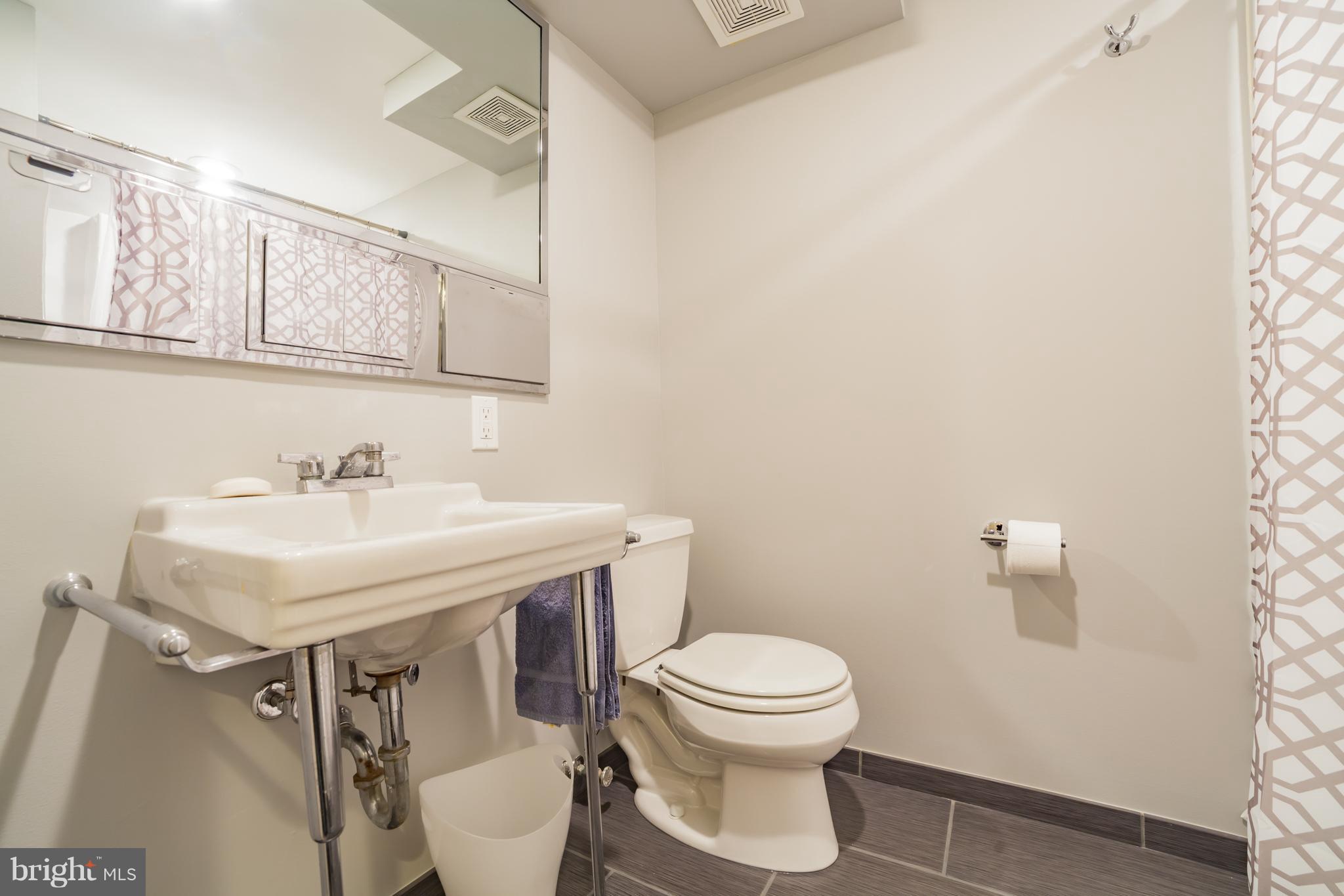 POPLAR HILL - Residential