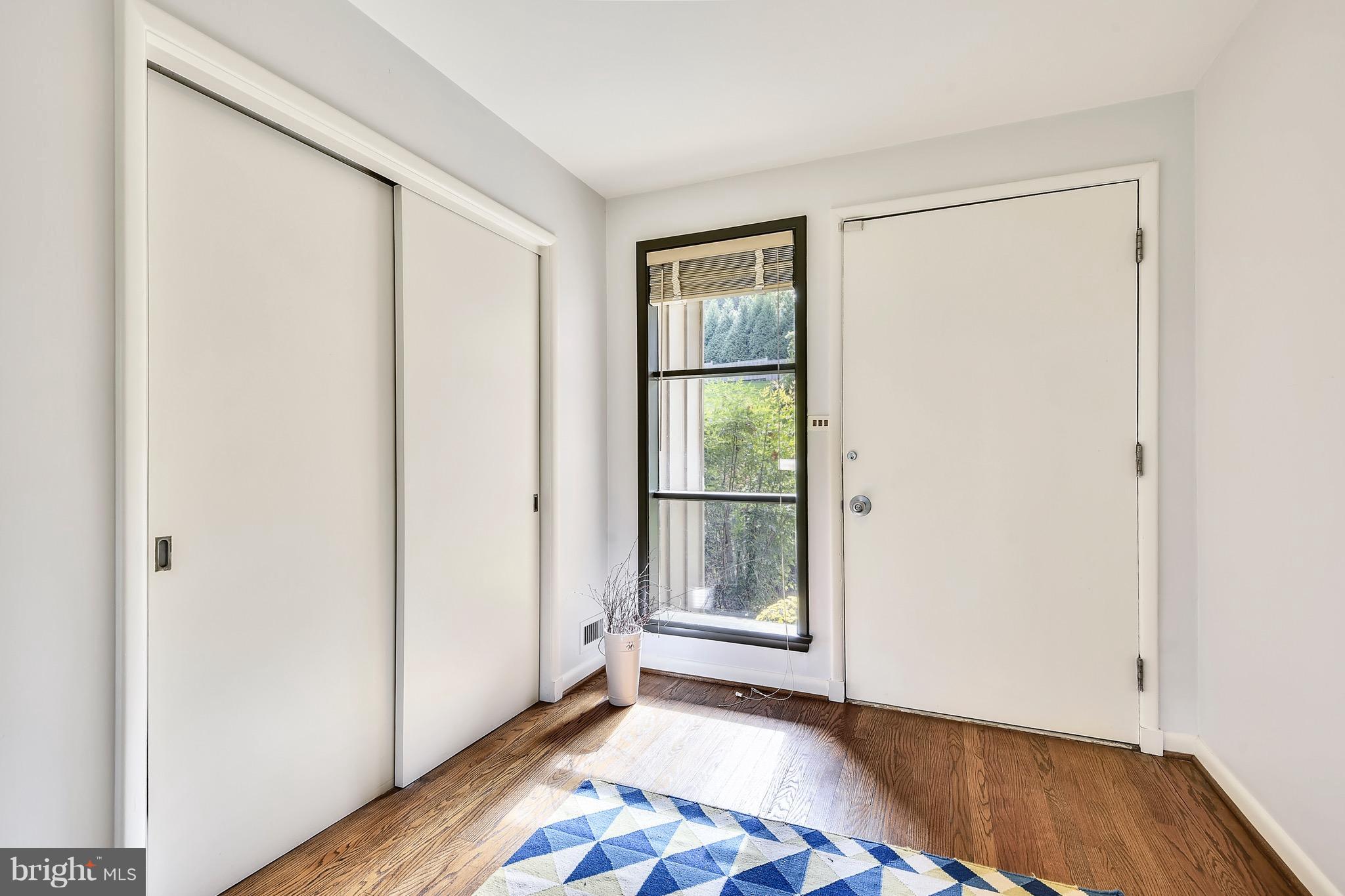 POPLAR HILL - Residential