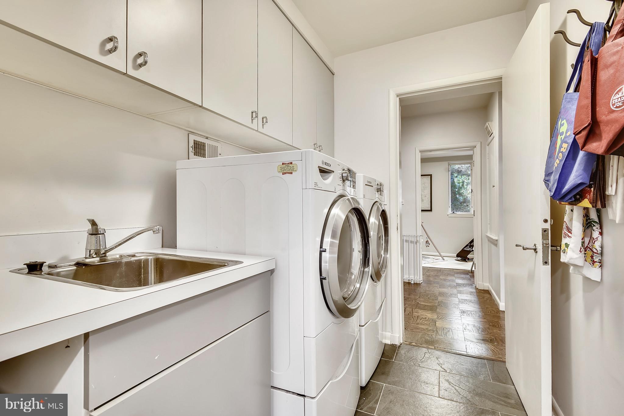 POPLAR HILL - Residential