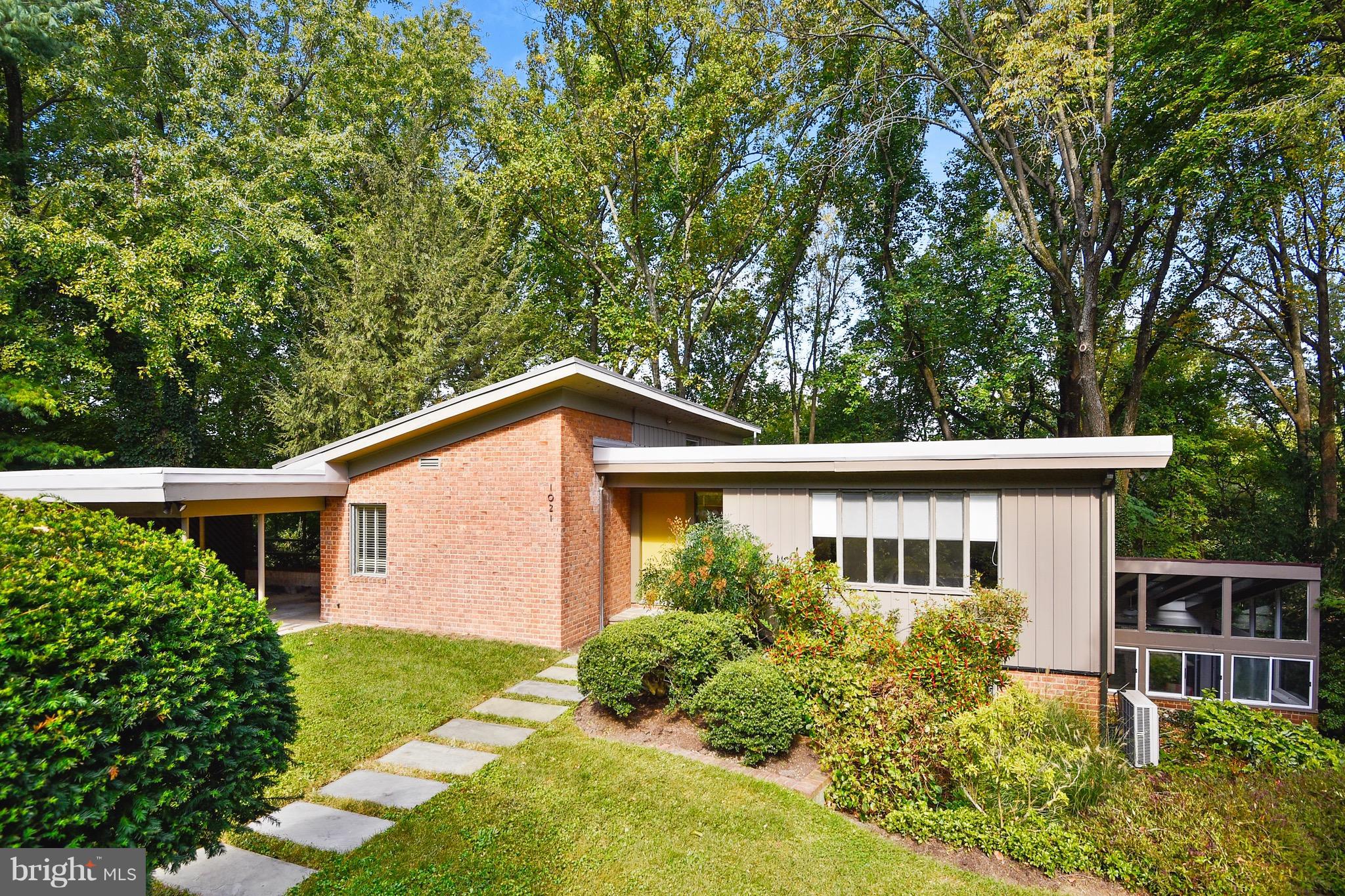 POPLAR HILL - Residential