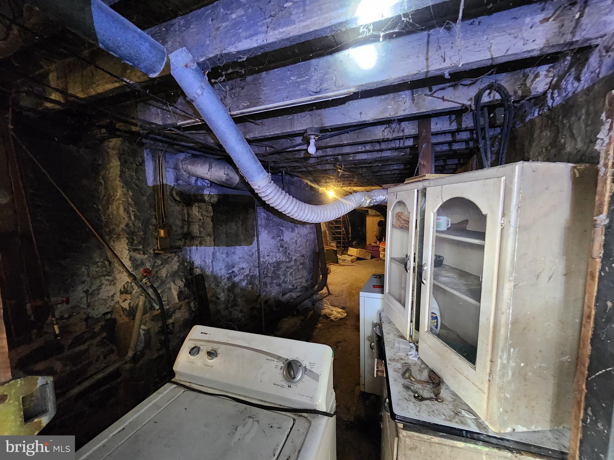 SANDTOWN-WINCHESTER - Residential