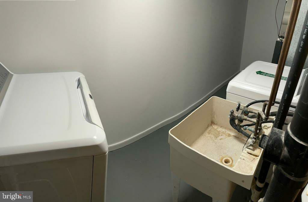 BONNIEMILL ACRES - Residential Lease