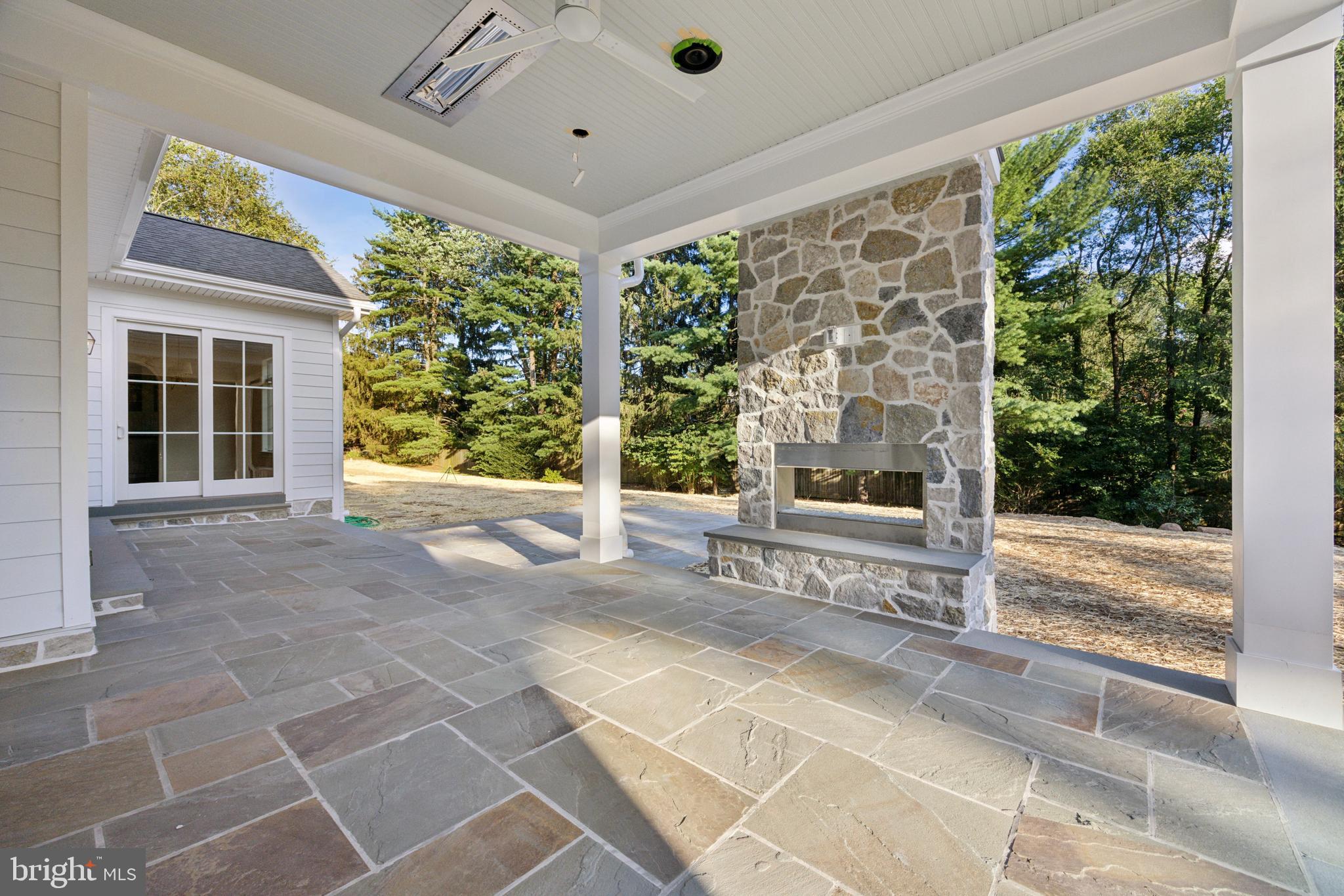 BUTTONWOOD FARMS - Residential