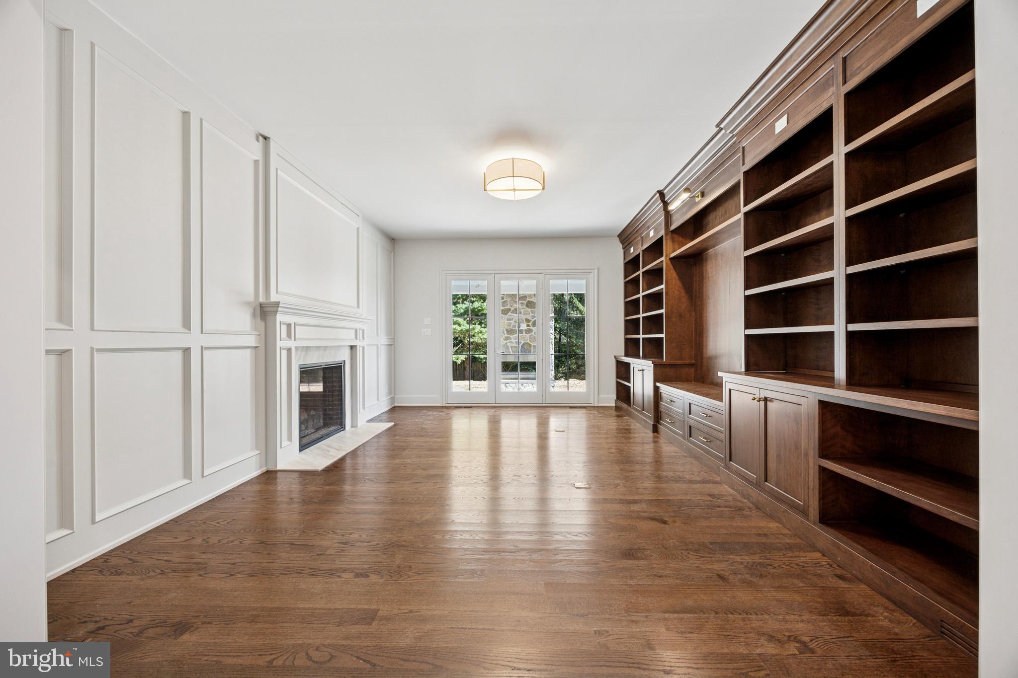 BUTTONWOOD FARMS - Residential