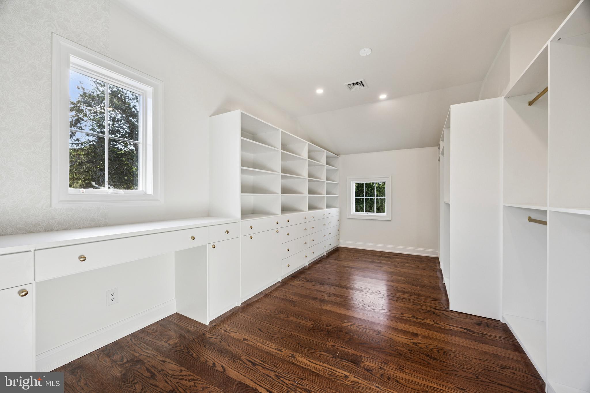 BUTTONWOOD FARMS - Residential