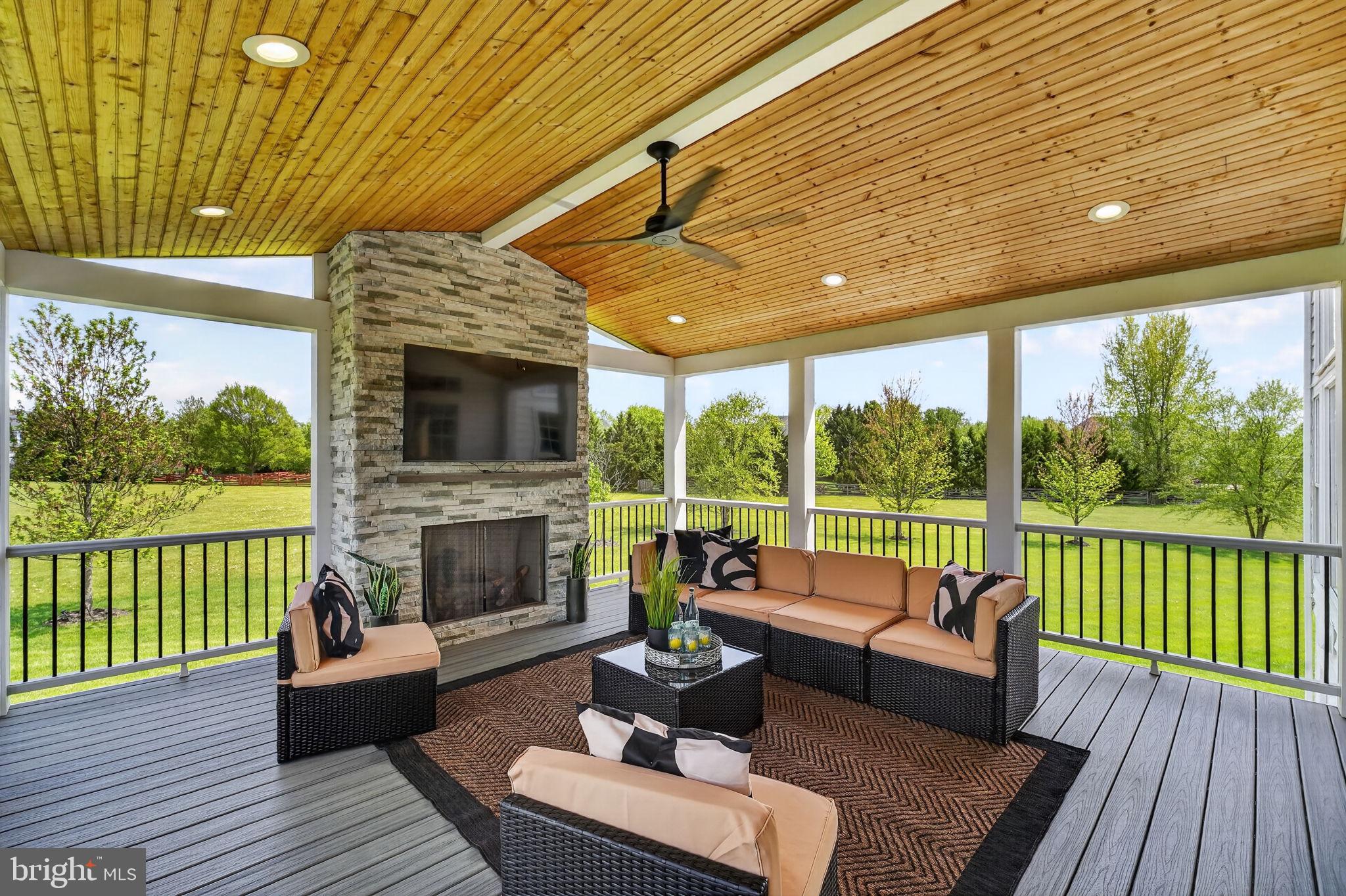 BELLE TERRA - Residential