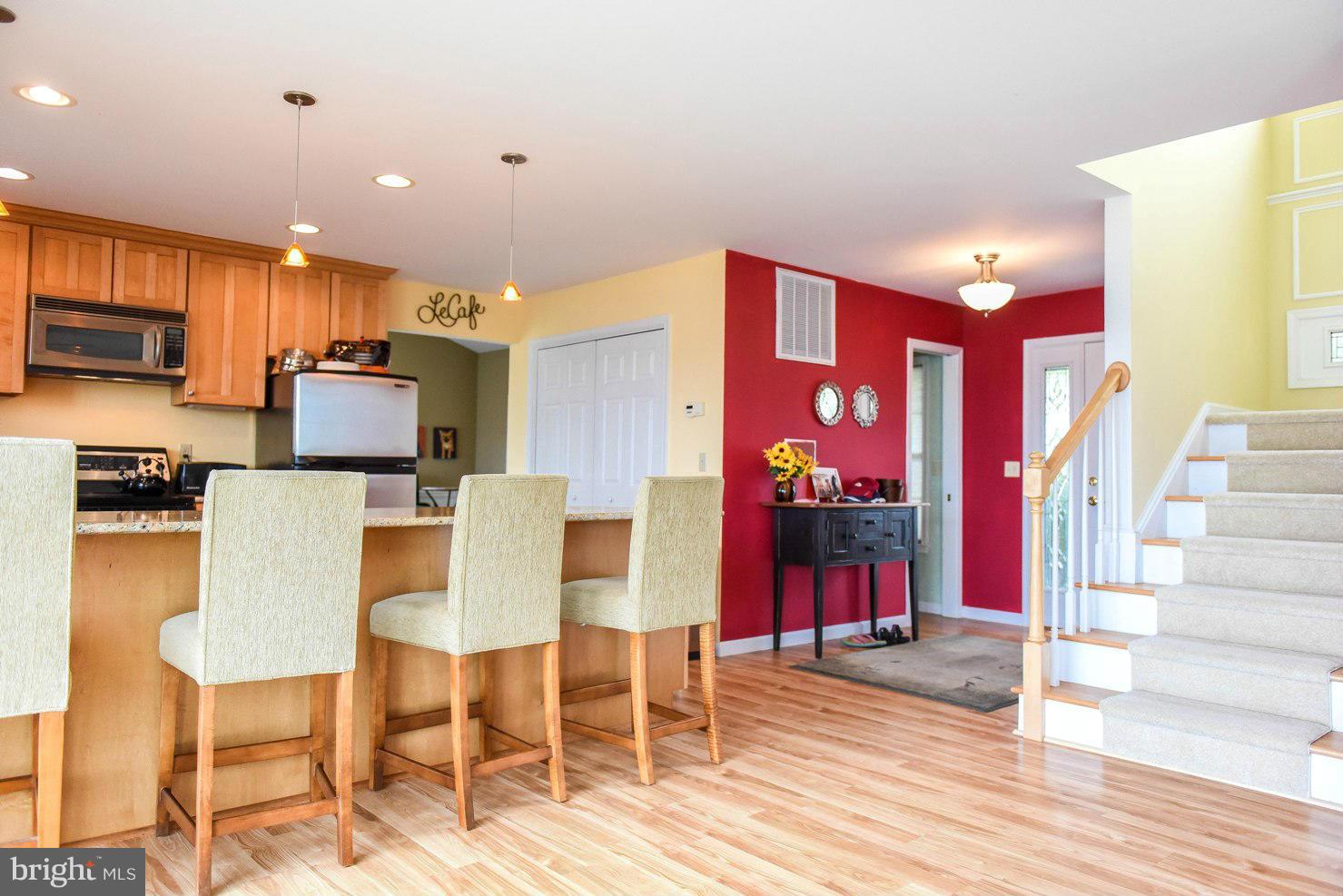 HOLLYWOOD SHORES - Residential