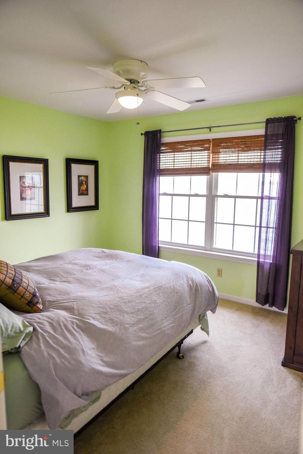 HOLLYWOOD SHORES - Residential