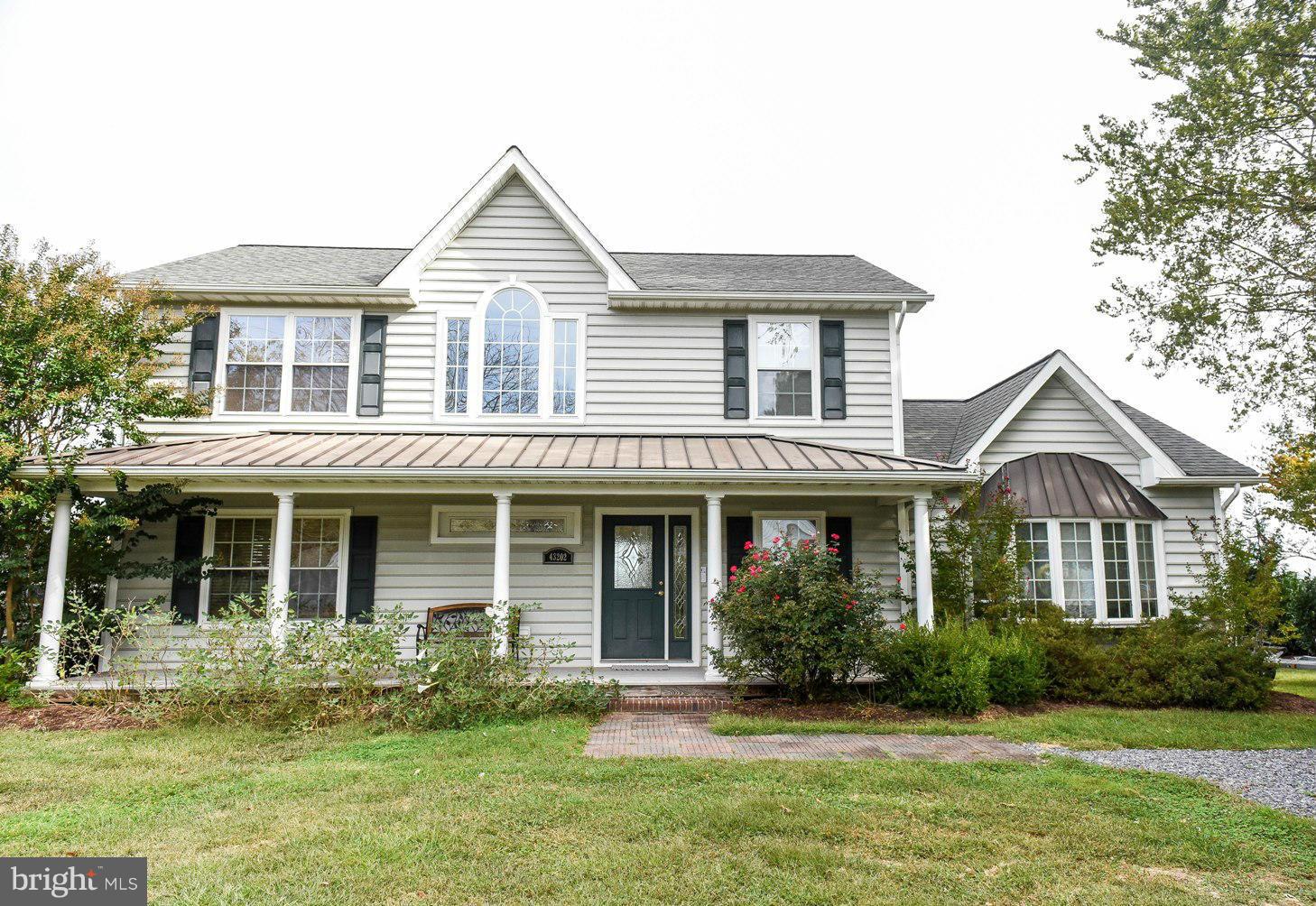 HOLLYWOOD SHORES - Residential