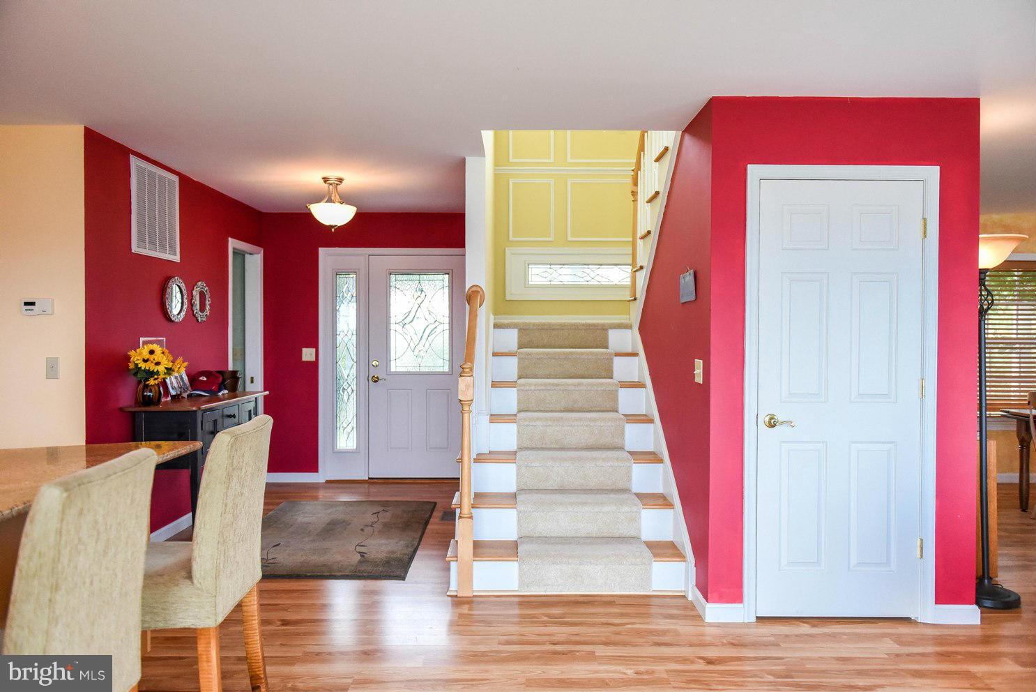 HOLLYWOOD SHORES - Residential