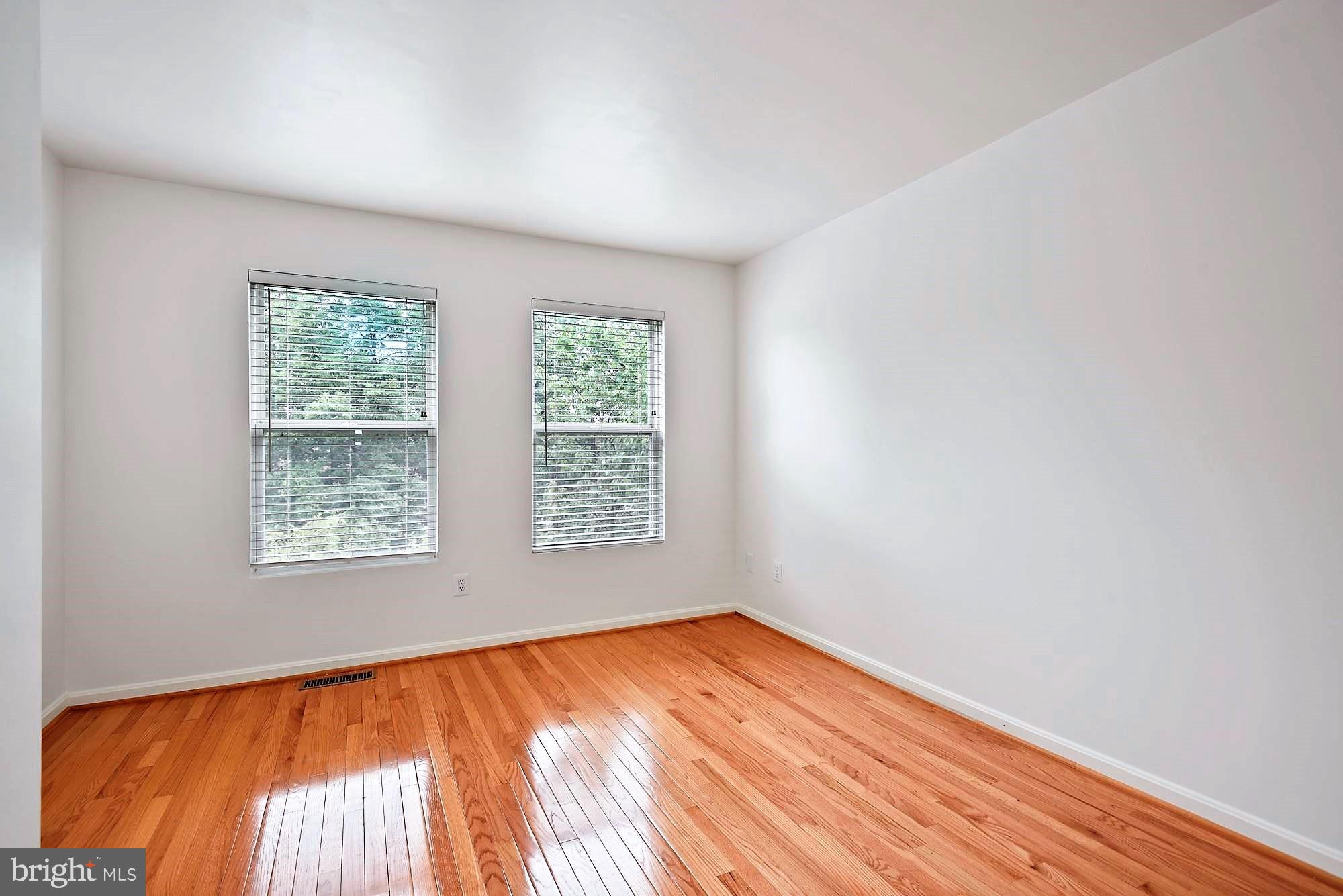 RESTON - Residential Lease