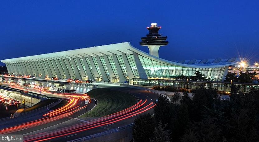 RESTON - Residential Lease