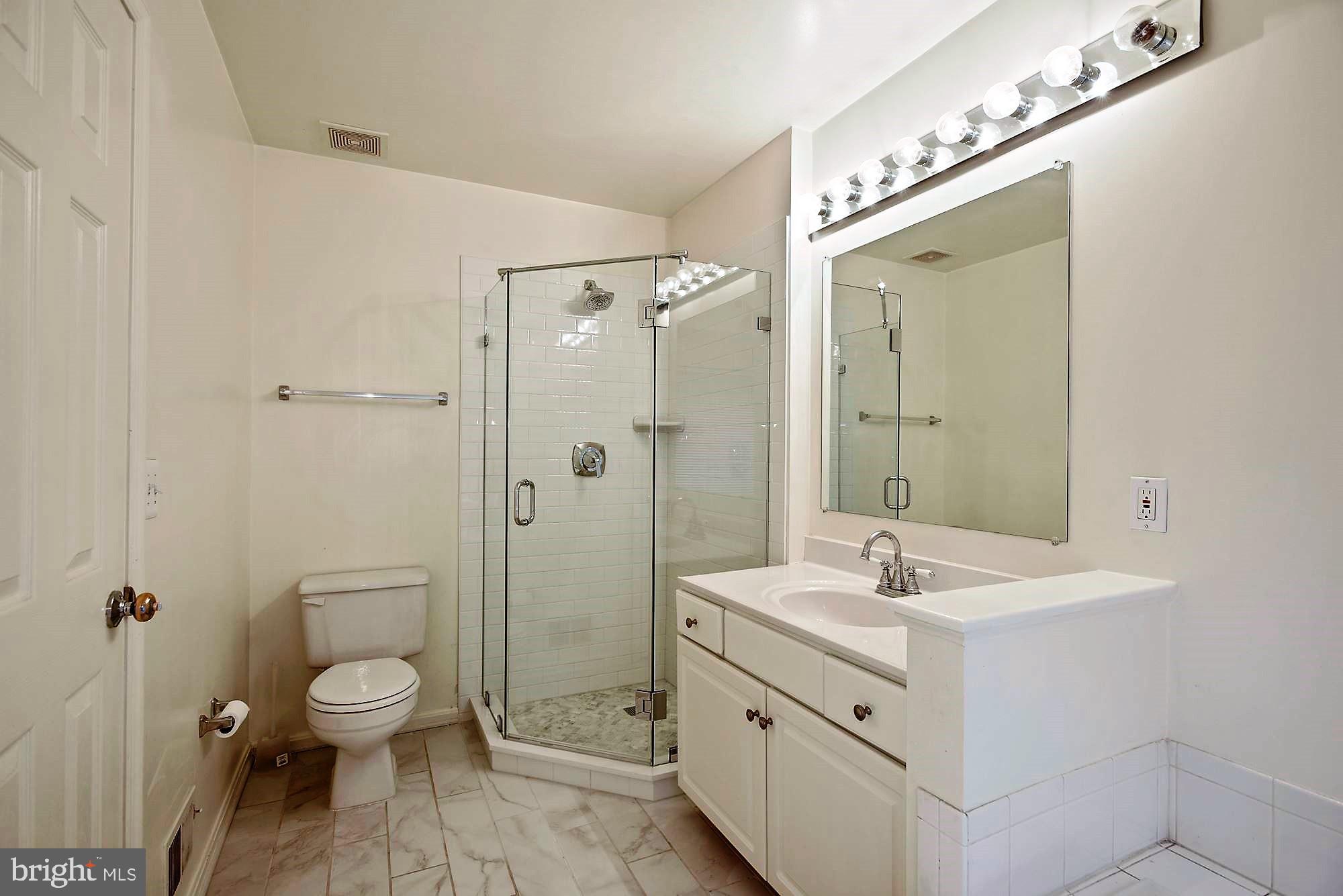 RESTON - Residential Lease