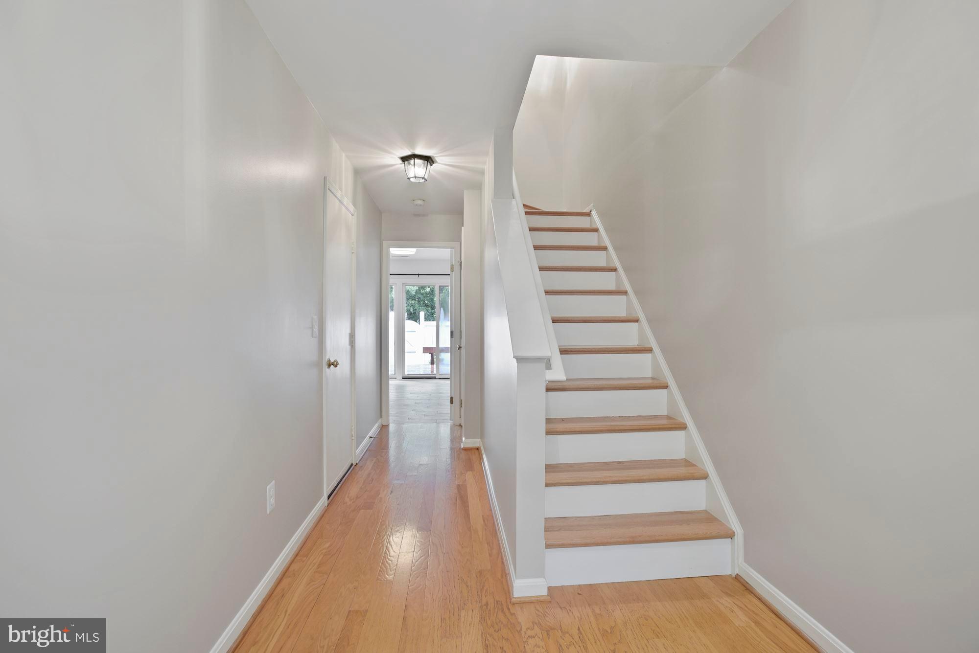 RESTON - Residential Lease