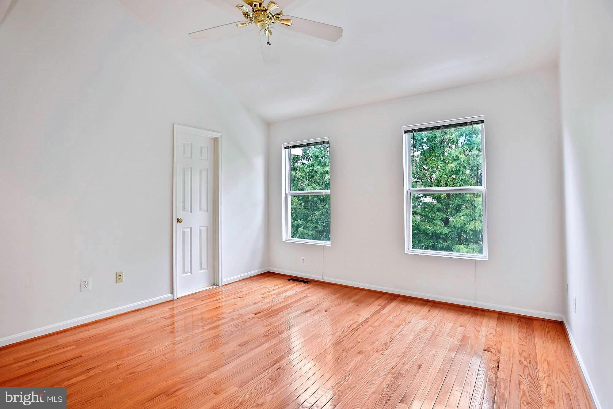 RESTON - Residential Lease