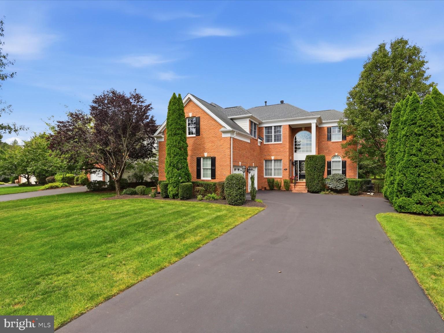 15261 GOLF VIEW DRIVE