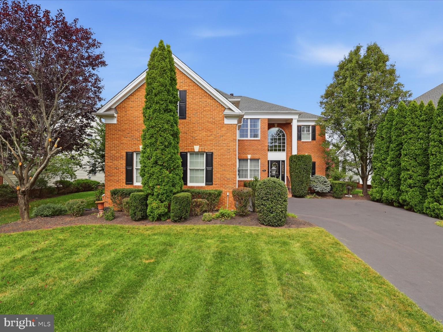 15261 GOLF VIEW DRIVE
