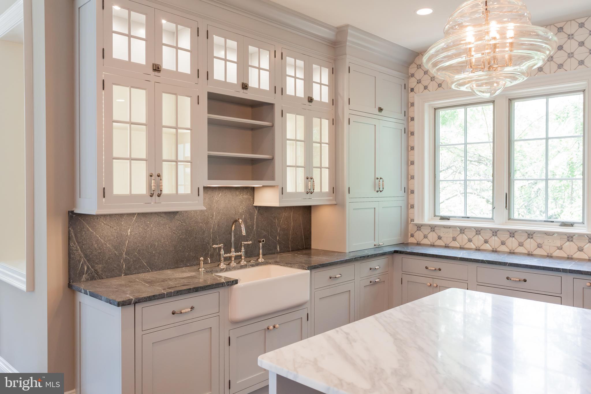 COUNTRY CLUB HILLS - Residential